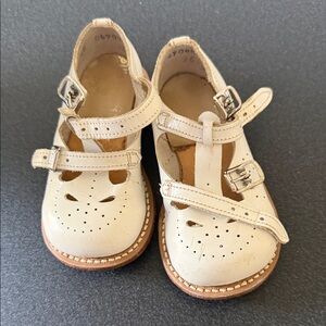 Stride Rite Cream/Tan Mary Jane vintage